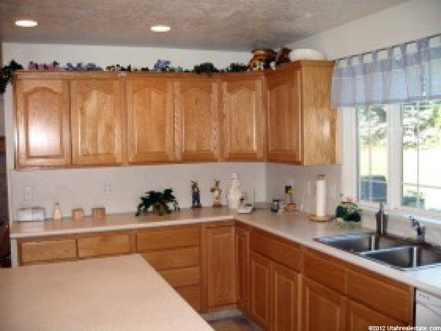2053 S 1150 E, Bountiful, UT 84010 — photo 3