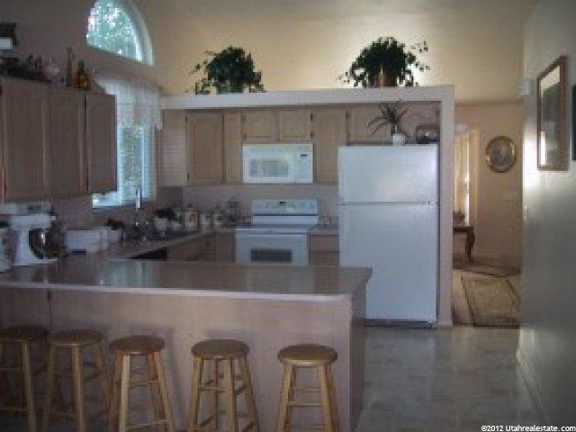 8041 S 865 E, Sandy, UT 84094 — photo 2