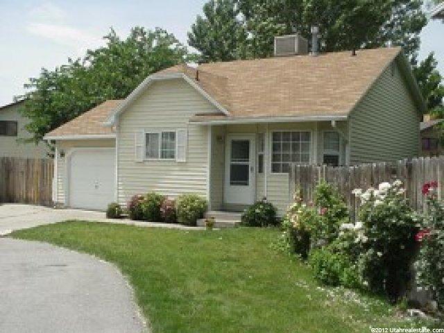 881 Sunflower Dr, Ogden, UT 84404 — photo 8