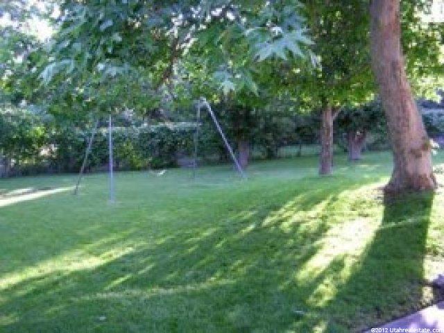 245 Briarwood Dr, Centerville, UT 84014 — photo 2