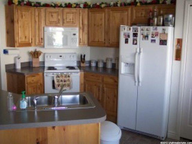 2018 N 2530 W, Clinton, UT 84015 — photo 7
