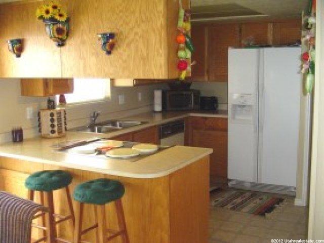 744 Gables St, Midvale, UT 84047 — photo 2