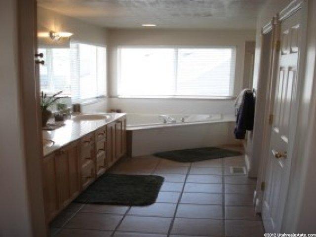 490 Ariane Way, Centerville, UT 84014 — photo 6