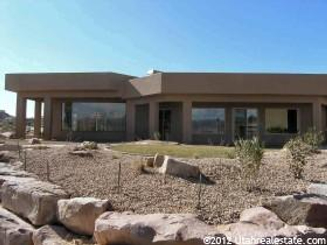 2123 E CLIFF POINT DR, St George UT 84790