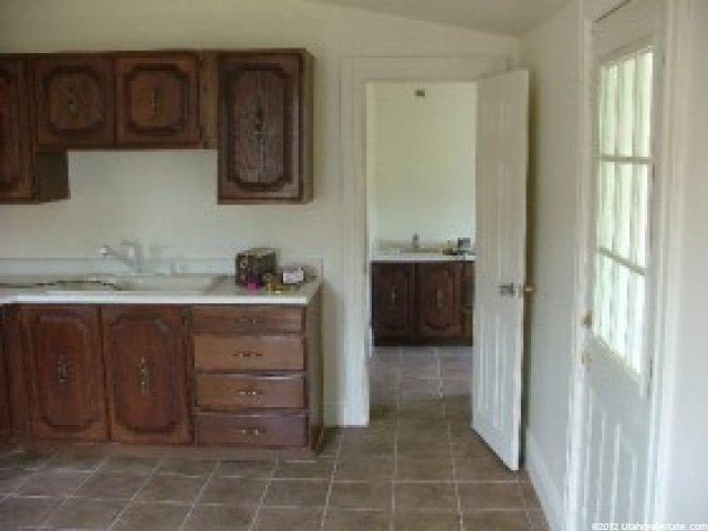 598 W Fourth Ave, Midvale, UT 84047 — photo 3