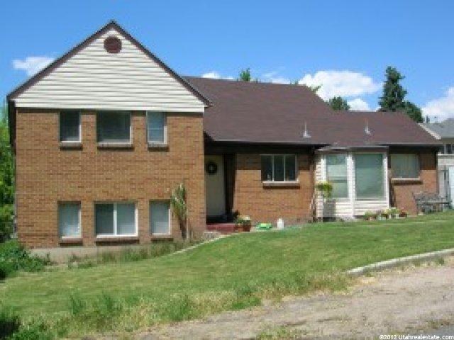 1701 E Tree View Dr, Holladay, UT 84124 — photo 2