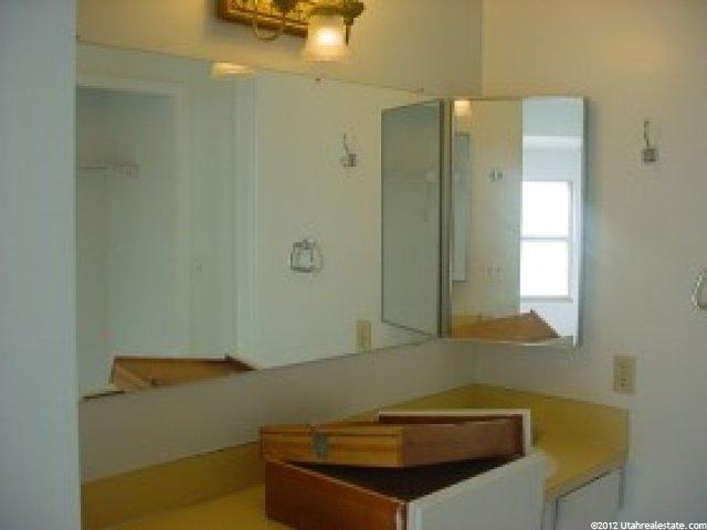 248 W Brookfield Ln N, Centerville, UT 84014 — photo 7