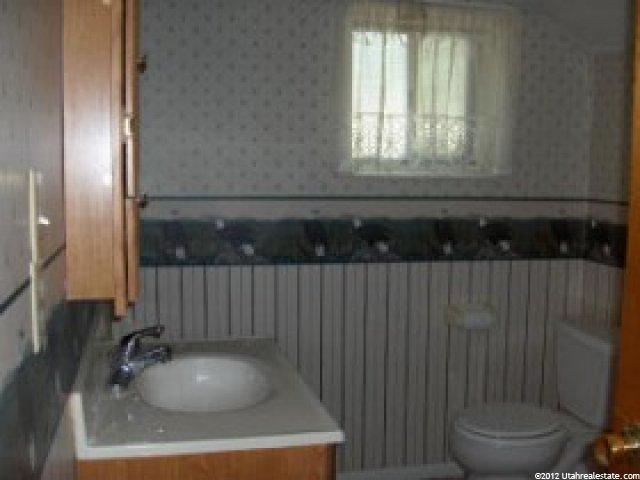 146 W 2050 N, Sunset, UT 84015 — photo 10