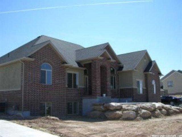 885 W 2400 S, Syracuse, UT 84075 — photo 2