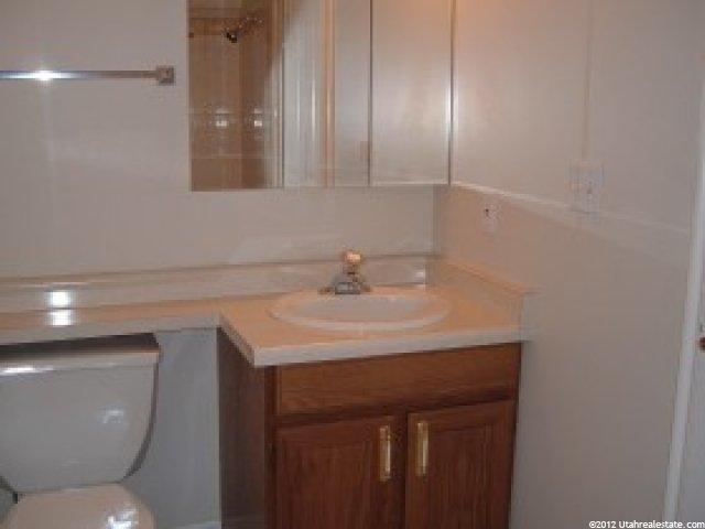 257 N 170 W, Centerville, UT 84014 — photo 9