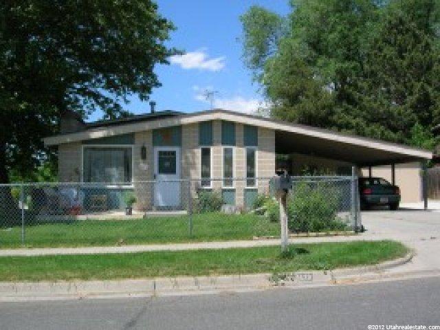 1639 E Treeview Dr, Holladay, UT 84124 — photo 2