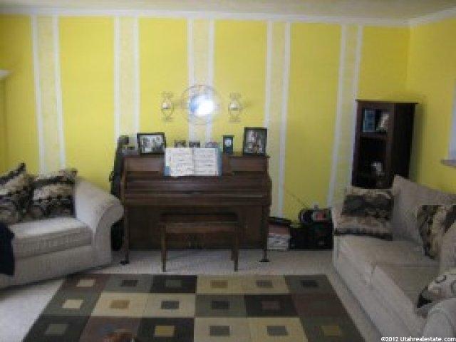 557 S Braidhill Dr, Draper, UT 84020 — photo 2
