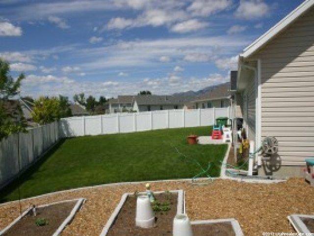325 Bluff St, Providence, UT 84332 — photo 2