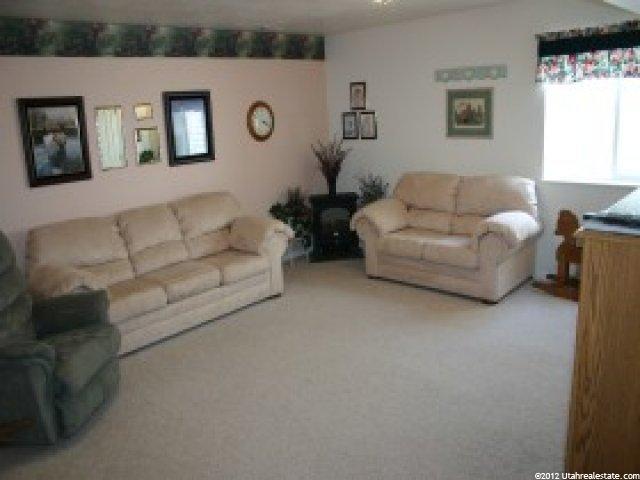 325 Bluff St, Providence, UT 84332 — photo 3
