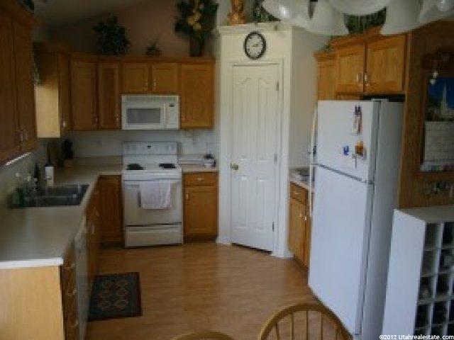 325 Bluff St, Providence, UT 84332 — photo 4