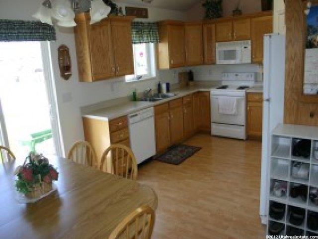 325 Bluff St, Providence, UT 84332 — photo 5