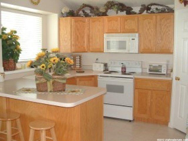 1304 Bridgecreek Ln, Layton, UT 84041 — photo 3