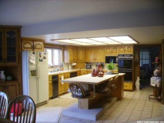 27 S Northridge Way E, Sandy, UT 84092 — photo 9