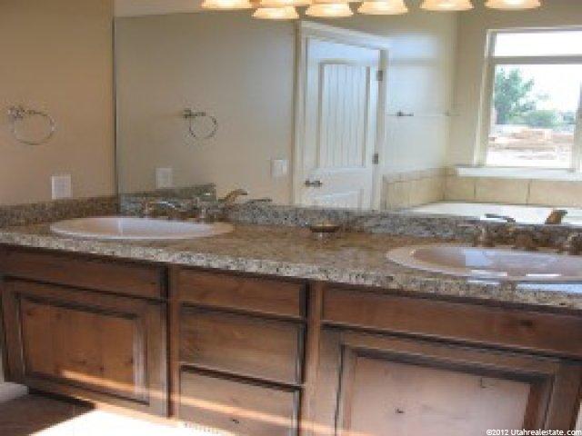 1866 S 1475 W, Syracuse, UT 84075 — photo 7
