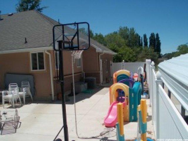 1472 N Evergreen Ln E, Layton, UT 84040 — photo 10