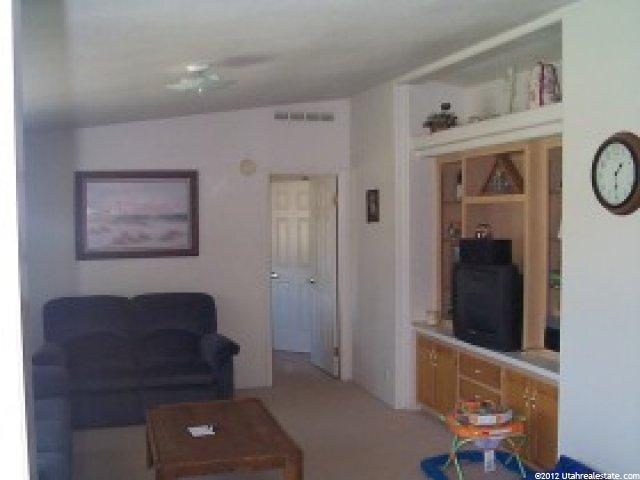 5142 S 2875 W, Roy, UT 84067 — photo 4