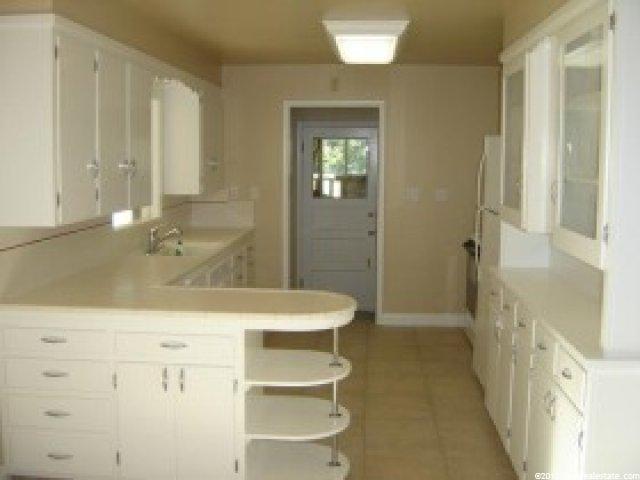 8070 S Spectrum Cv, Sandy, UT 84093 — photo 3