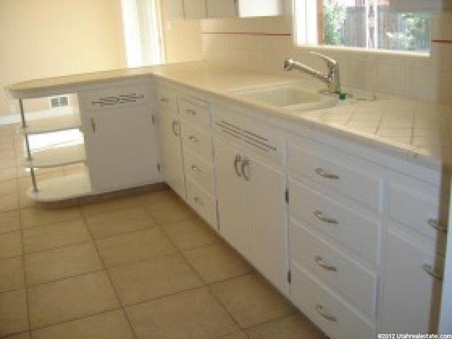 8070 S Spectrum Cv, Sandy, UT 84093 — photo 9