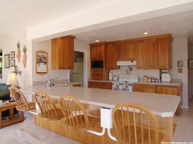 2110 Commotion Dr, Sandy, UT 84093 — photo 4