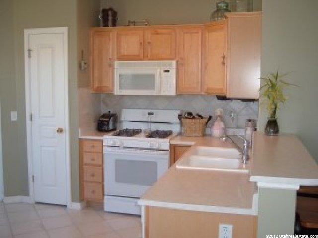 967 S Courtyard Ln E, Centerville, UT 84014 — photo 4