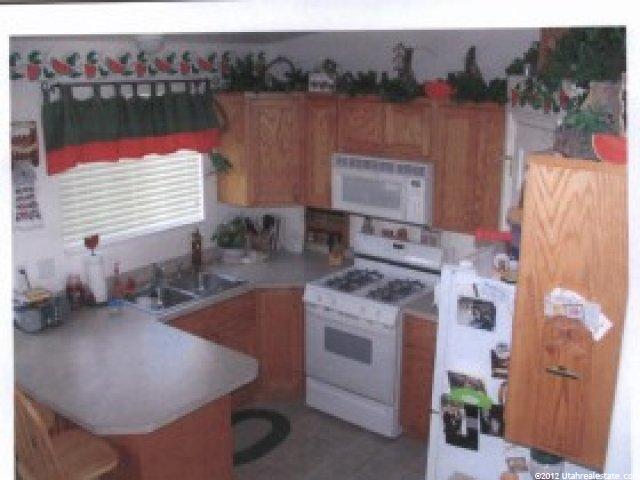 206 E 1100 N, Harrisville, UT 84404 — photo 2