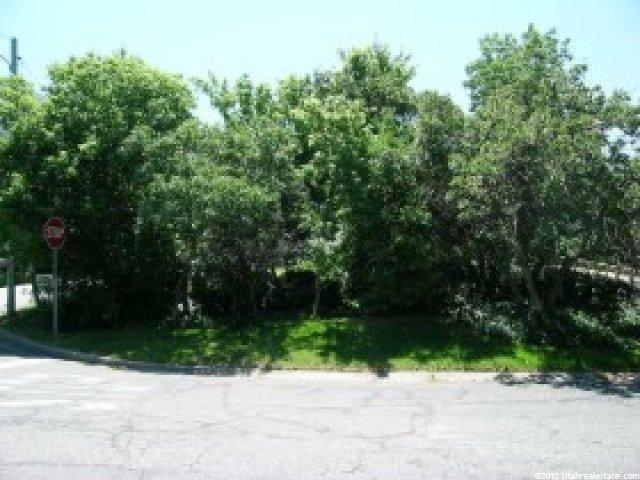 2950 E Apple Blossom Ln E, Holladay, UT 84117 — photo 2