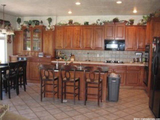 2319 Canyon View Dr, Layton, UT 84040 — photo 2