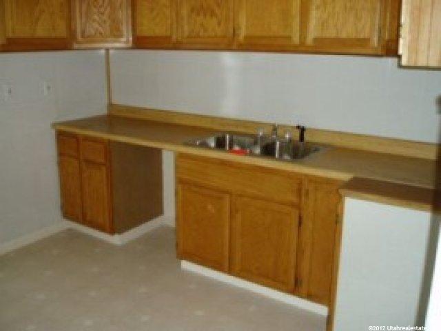 68 S 400 E, Clearfield, UT 84015 — photo 4