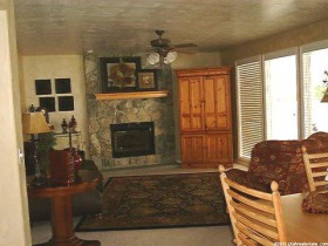 939 E Park Hurst Ln S, Sandy, UT 84094 — photo 2