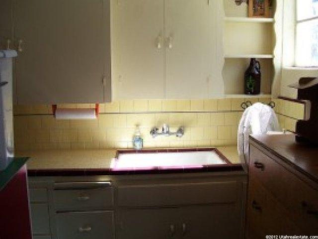 1374 Kershaw St, Ogden, UT 84403 — photo 9