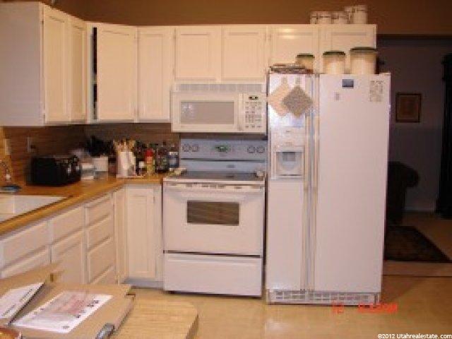 9277 S Peruvian Dr E, Sandy, UT 84093 — photo 3