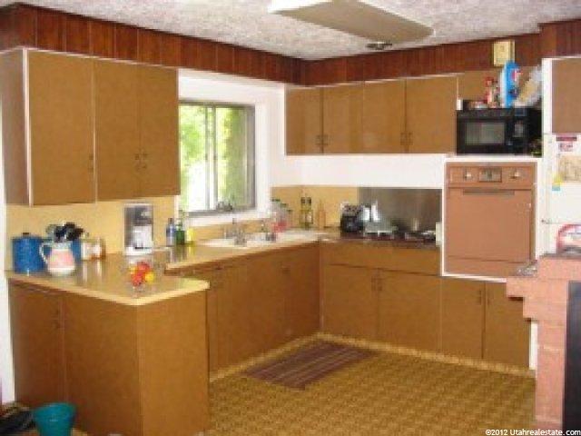 1056 Suncrest Dr, Ogden, UT 84404 — photo 6