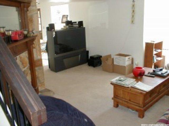 590 E Cobblestone Ln, Midvale, UT 84047 — photo 2