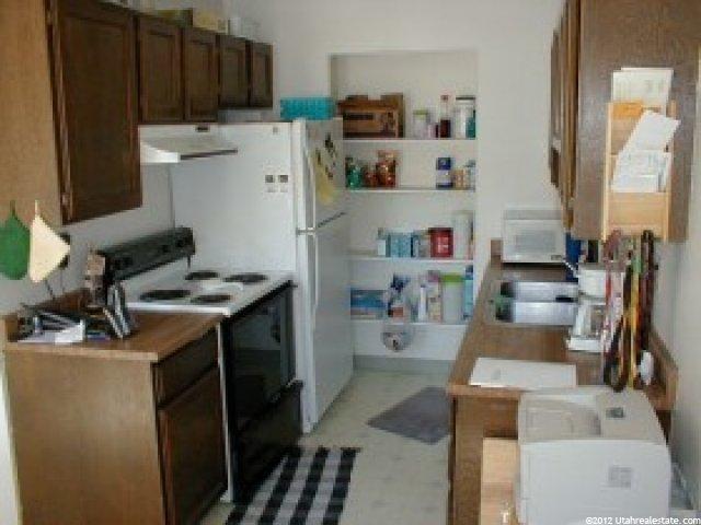 590 E Cobblestone Ln, Midvale, UT 84047 — photo 3