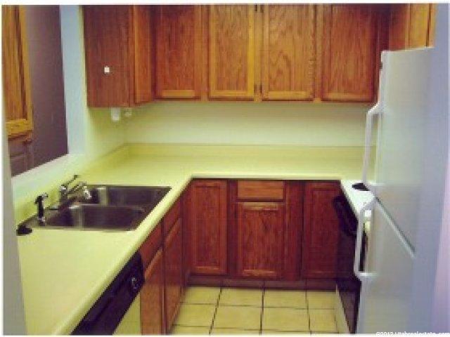 804 Gatewood Dr, Sandy, UT 84094 — photo 3