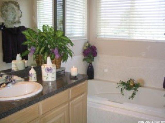518 S 755 E, Layton, UT 84041 — photo 8