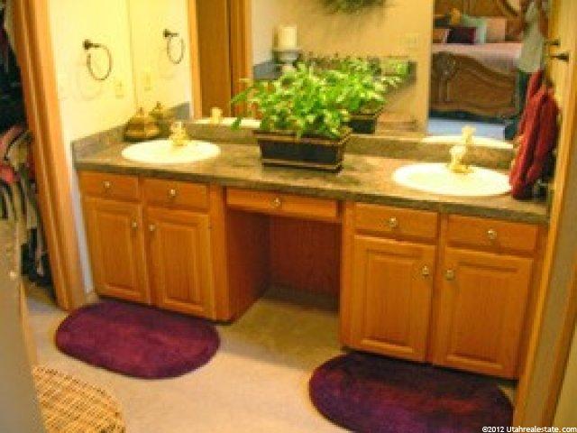 1962 E Oakshire Ln, Sandy, UT 84092 — photo 8