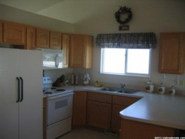 1404 N 780 W, Clinton, UT 84015 — photo 4