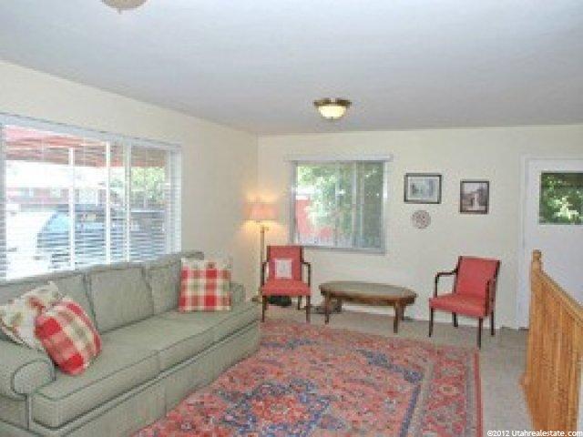 98 W 800 N, Bountiful, UT 84010 — photo 2