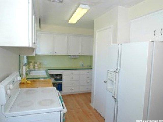 98 W 800 N, Bountiful, UT 84010 — photo 3