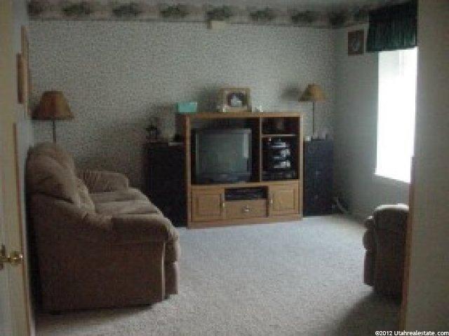 5763 S 3950 W, Roy, UT 84067 — photo 8