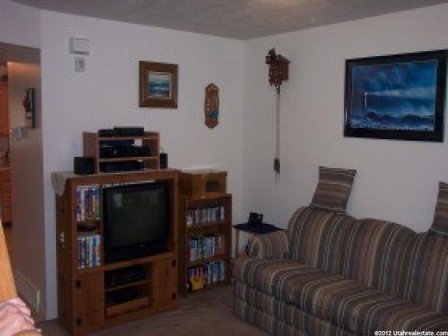 424 E 2050 N #1A, North Ogden, UT 84414 — photo 2