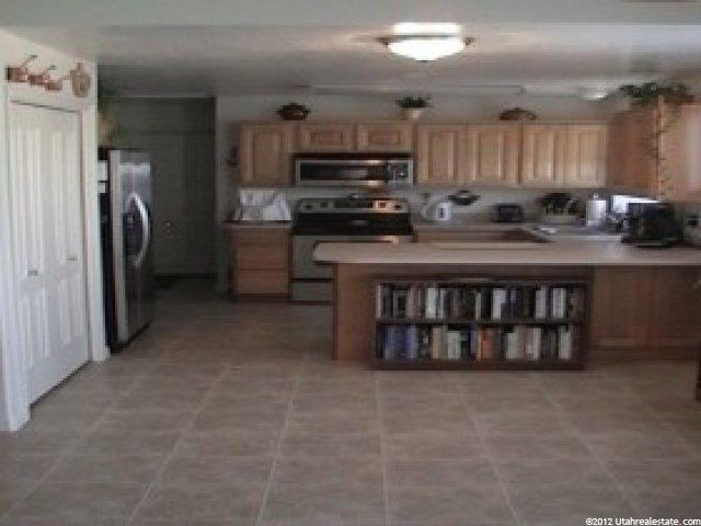 2002 N 1615 W, Clinton, UT 84015 — photo 7