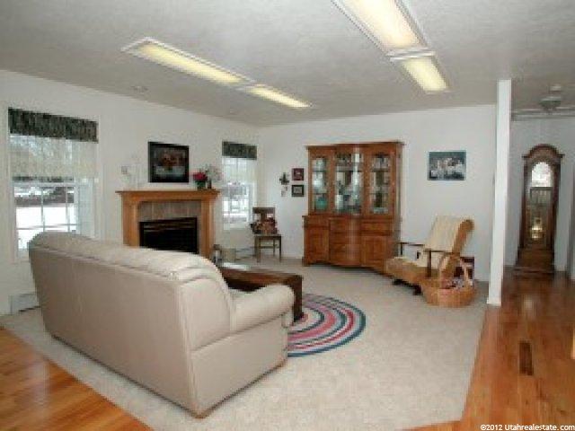415 E 400 S, Smithfield, UT 84335 — photo 4