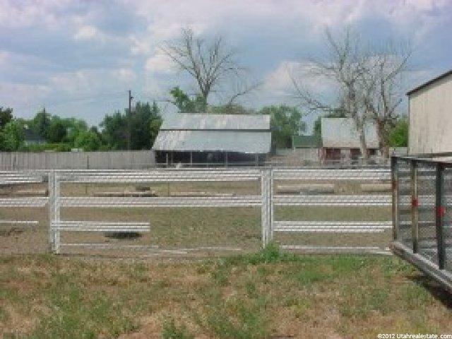 189 E 400 S, Mt Pleasant, UT 84647 — photo 4